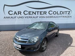 Grau Gebraucht 2007 Opel Astra Cabriolet Edition Cabrio | 3.800 € (Fairer Preis)