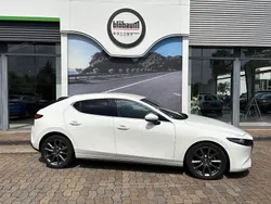 Weiß Gebraucht 2020 Mazda 3 Selection Limousine | 18.991 € (Fairer Preis)