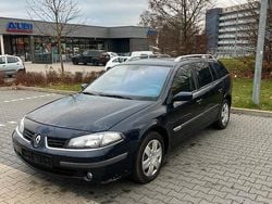 Blau Gebraucht 2007 Renault Laguna III Kombi | 1.650 €