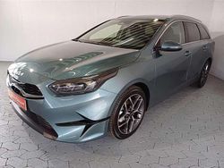 Grün experience metallic Neu 2025 Kia Ceed Sportswagon Kombi | 25.750 € (Guter Preis)