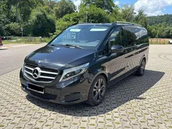 Schwarz Gebraucht 2017 Mercedes V250 Avantgarde Van / Kleinbus | 36.500 € (Fairer Preis)