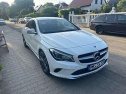 Weiß Gebraucht 2018 Mercedes CLA180 Limousine | 12.000 € (Guter Preis)