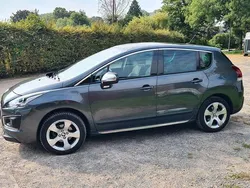 Grau Gebraucht 2015 Peugeot 3008 Allure Limousine | 9.900 € (Fairer Preis)