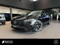 Metalliclack kosmosschwarz Gebraucht 2025 Mercedes A35 AMG AMG Limousine | 62.950 €