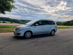 Silber Gebraucht 2012 Opel Zafira Van / Kleinbus | 4.850 € (Fairer Preis)