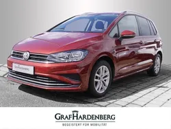 Rot Gebraucht 2019 VW Golf Sportsvan Comfortline Van / Kleinbus | 21.222 € (Teuer)