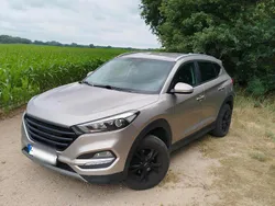 Silber Gebraucht 2016 Hyundai Tucson SUV | 12.500 € (Guter Preis)