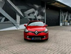 Rot Gebraucht 2014 Renault Clio IV Kleinwagen | 7.500 €