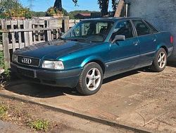 Grün Gebraucht 1993 Audi 80 Limousine | 1.250 €
