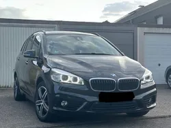 Schwarz Gebraucht 2017 BMW 220 Sport Line Van / Kleinbus | 19.450 € (Etwas zu teuer)