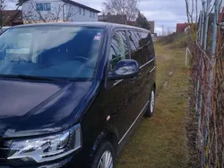 Schwarz Gebraucht 2014 VW T5 Highline Van | 29.950 €