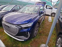 Navarrablau metallic Gebraucht 2024 Audi Q4 e-tron S-Line SUV | 45.467 €