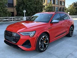 Catalunyarot Gebraucht 2022 Audi e-tron Sport SUV | 46.900 € (Superpreis)