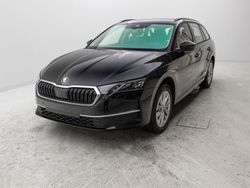 Schwarz Gebraucht 2022 Skoda Octavia Selection Kombi | 44.580 €
