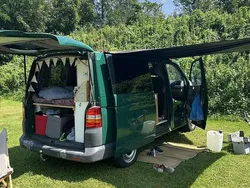 Grün Gebraucht 2007 VW T5 Van | 14.000 €