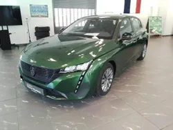 Grün metallic Gebraucht 2022 Peugeot 308 Active | 20.760 € (Fairer Preis)