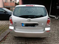 Grau Gebraucht 2006 Toyota Corolla Verso Van / Kleinbus | 3.500 €