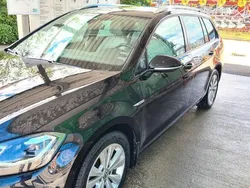 Schwarz Gebraucht 2018 VW Golf VII Trendline Kombi | 14.900 €
