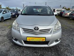 Silber Gebraucht 2011 Toyota Verso Life Van / Kleinbus | 4.800 € (Fairer Preis)