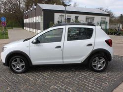 Weiß Gebraucht 2018 Dacia Sandero Stepway Kleinwagen | 9.950 € (Fairer Preis)
