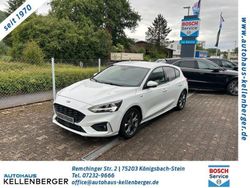 Weiß Gebraucht 2020 Ford Focus ST-Line Limousine | 16.950 € (Fairer Preis)