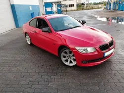 Rot Gebraucht 2010 BMW 325 Coupé | 7.999 € (Guter Preis)