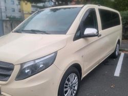 Gelb Gebraucht 2015 Mercedes Vito Kombi | 11.900 €