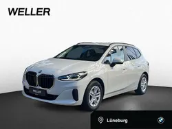 Weiss Gebraucht 2023 BMW 218 Active Tourer Comfort Edition Van / Kleinbus | 28.450 € (Guter Preis)