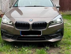 Beige Gebraucht 2018 BMW 218 Active Tourer Van / Kleinbus | 18.500 € (Etwas zu teuer)