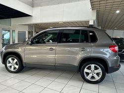 Grau Gebraucht 2011 VW Tiguan Freestyle SUV | 7.999 € (Guter Preis)