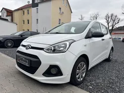 Weiß Gebraucht 2015 Hyundai i10 Basis Kleinwagen | 5.499 € (Guter Preis)