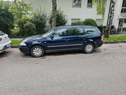 Blau Gebraucht 2003 VW Passat Kombi | 1.500 € (Guter Preis)