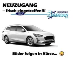 Weiß Gebraucht 2021 Ford Focus Cool & Connect Limousine | 15.500 € (Teuer)