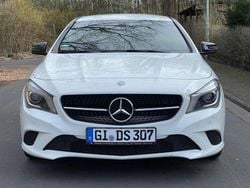Weiß Gebraucht 2015 Mercedes CLA200 Shooting Brake Urban Kombi | 15.100 € (Fairer Preis)