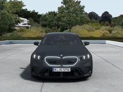 Grau Neu 2025 BMW M5 Limousine | 142.999 €