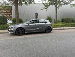 Grau Gebraucht 2016 Mercedes A180 Kombi | 13.999 € (Etwas zu teuer)