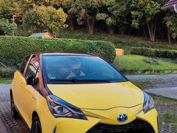 Gelb Gebraucht 2017 Toyota Yaris Comfort Kleinwagen | 13.900 € (Etwas zu teuer)