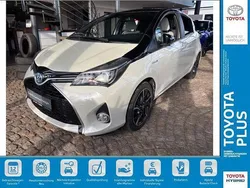 Weiß Gebraucht 2016 Toyota Yaris Hybrid Style Kleinwagen | 12.790 € (Fairer Preis)