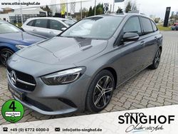 Lack mountaingrau (metallic) Gebraucht 2023 Mercedes 220 Night Limousine | 32.900 € (Fairer Preis)