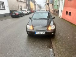 Schwarz Gebraucht 2001 Mercedes C200 Limousine | 3.300 €