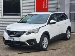 Weiß Gebraucht 2017 Peugeot 5008 Active Van / Kleinbus | 13.790 € (Fairer Preis)