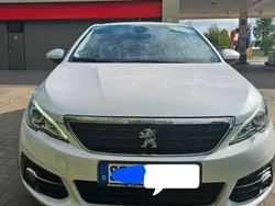 Weiß Gebraucht 2019 Peugeot 308 Active Limousine | 8.999 € (Fairer Preis)