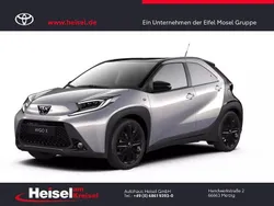 Schwarz Neu 2025 Toyota Aygo Team Kleinwagen | 22.460 €