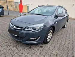 Grau Gebraucht 2013 Opel Astra Active Kombi | 4.800 € (Guter Preis)