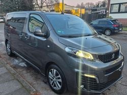 Grau Gebraucht 2018 Peugeot Traveller Allure Van / Kleinbus | 27.999 € (Guter Preis)