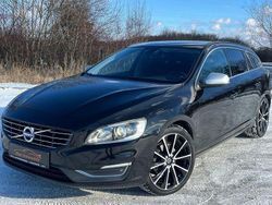 Schwarz Gebraucht 2015 Volvo V60 Momentum Kombi | 12.990 € (Fairer Preis)