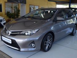 Grau Gebraucht 2014 Toyota Auris Cool Limousine | 11.480 € (Teuer)