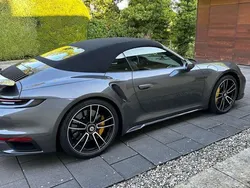 Grau Gebraucht 2021 Porsche 911 Turbo S Cabriolet Cabrio | 229.000 € (Etwas zu teuer)