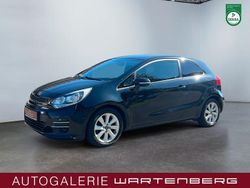 Schwarz Gebraucht 2016 Kia Rio DREAM-TEAM Edition Limousine | 6.980 € (Fairer Preis)