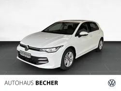 Weiss Neu 2025 VW Golf VIII Life Limousine | 31.490 € (Teuer)